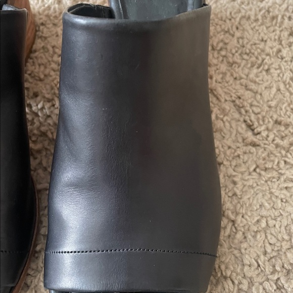 Vince Black Leather Mules Slip On Sandals Natural Wood Wedge Heels US7.5 - Picture 6 of 12